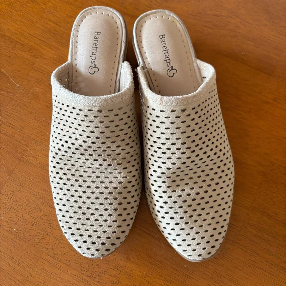 Baretraps Glynda Perforated Suede Mule Sz 7 Slip On Clogs Block Heel Slides Tan - Picture 5 of 5